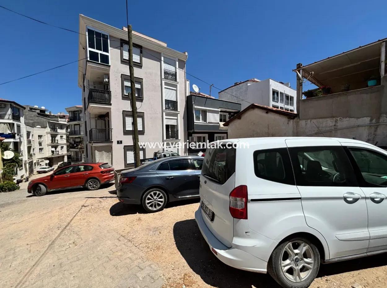 Corner Parcel In Seferihisar Hidirlik Neighborhood, 2 Storey Zoned Land For Sale