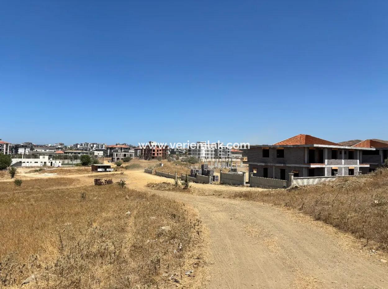 Land For Sale In Seferihisar Çolakibrahimbey Neighborhood Suitable For Horizontal Architecture And Suitable For Villa Construction