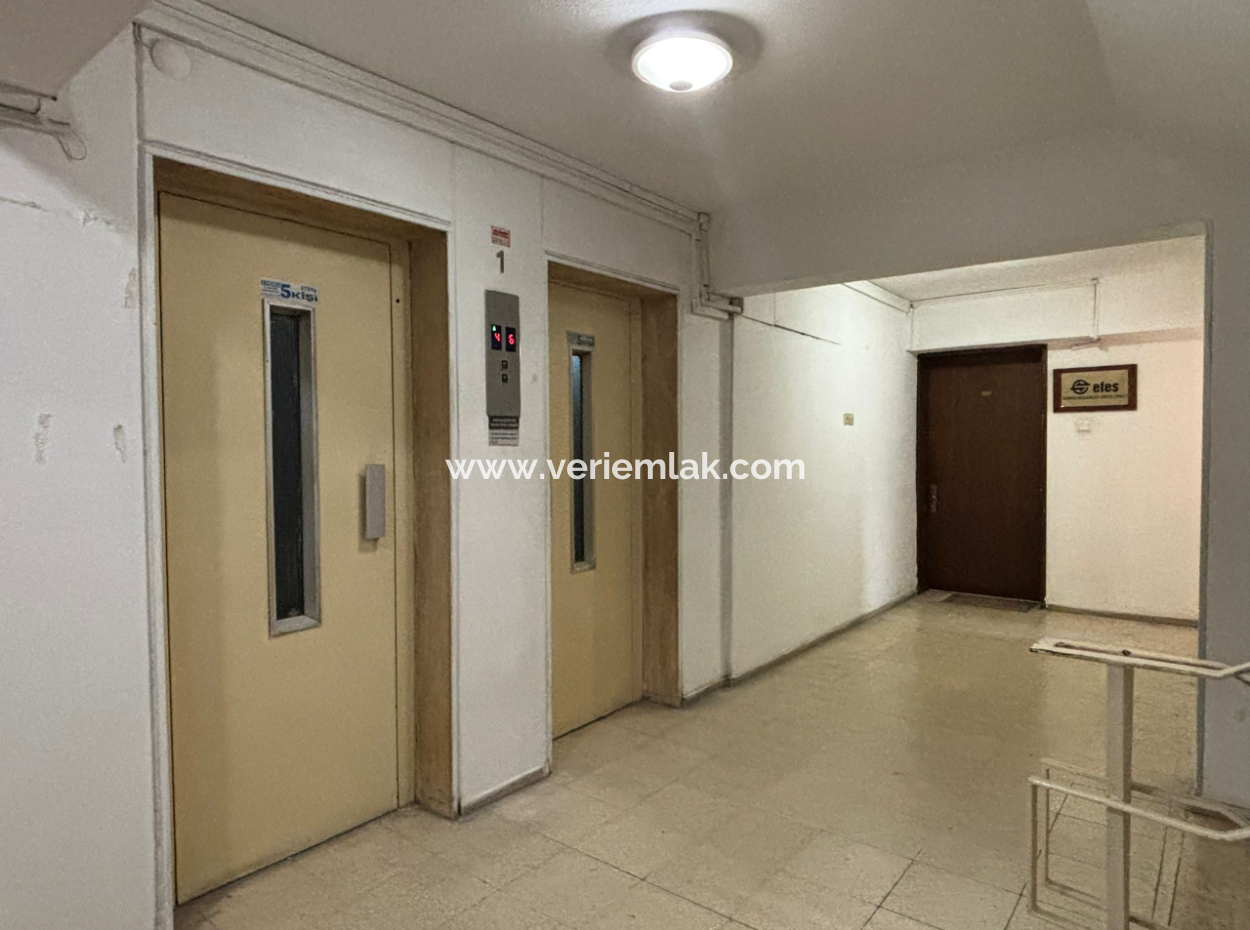 Near Alsancak Cyprus Martyrs 1St Floor 1 1 110M2 Workplace / Office For Rent With Wc!