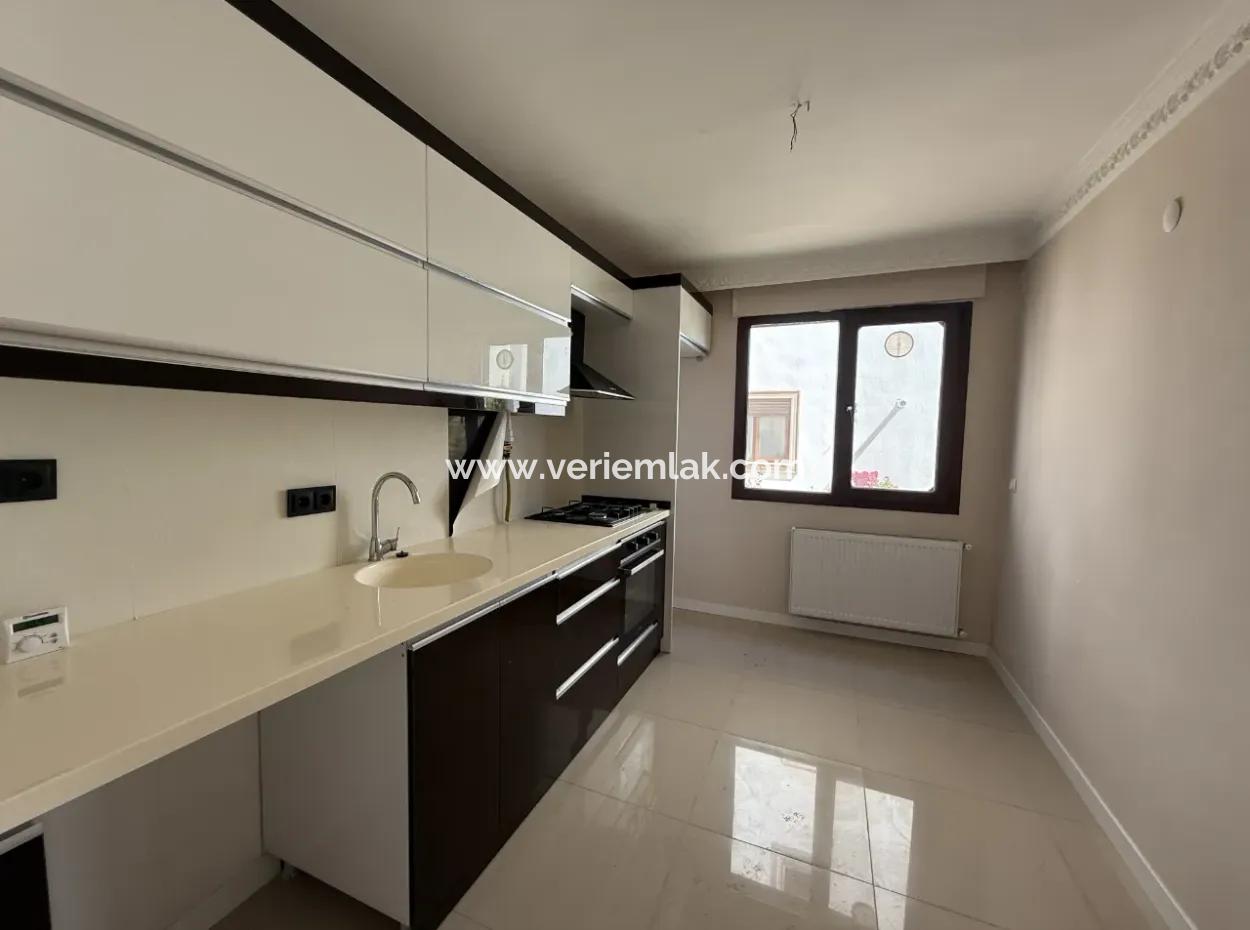 4 2 Duplex Flats For Sale In A Complex With Pool In Seferihisar Çolakibrahimbey Neighborhood