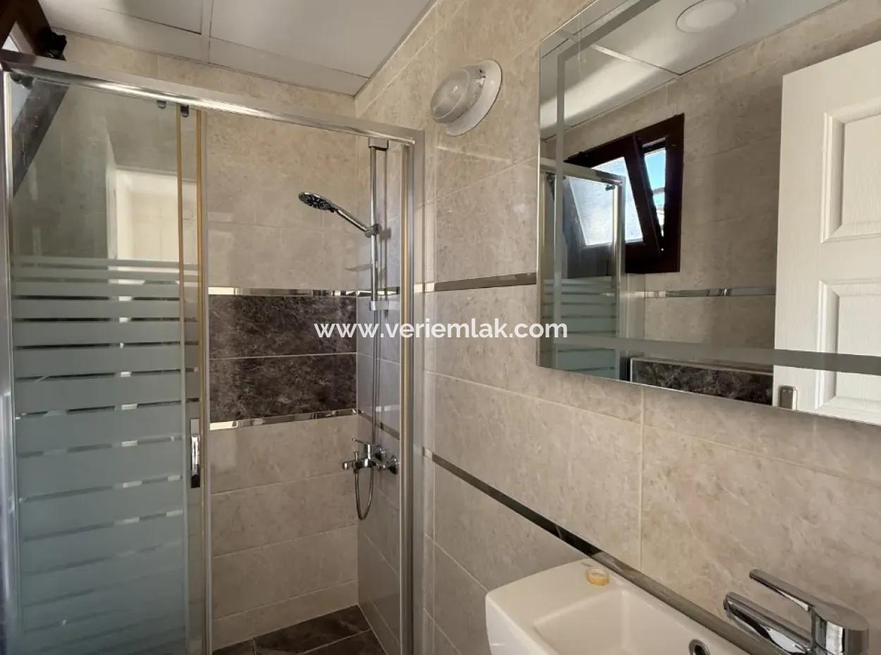 4 2 Duplex Flats For Sale In A Complex With Pool In Seferihisar Çolakibrahimbey Neighborhood