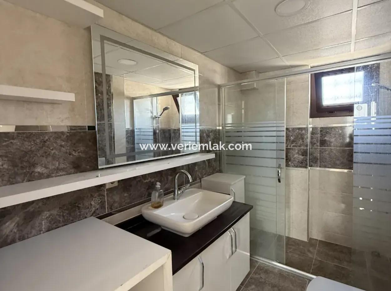 4 2 Duplex Flats For Sale In A Complex With Pool In Seferihisar Çolakibrahimbey Neighborhood