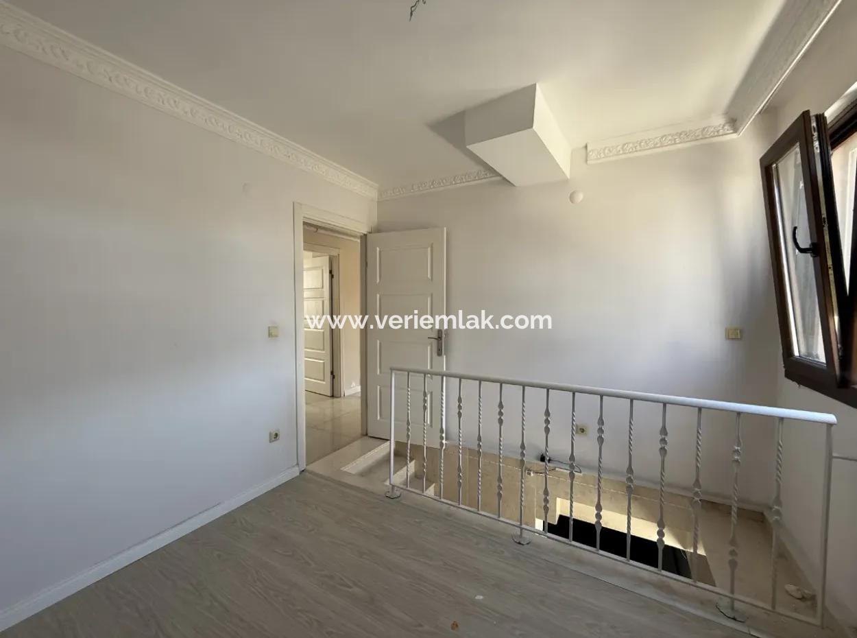 4 2 Duplex Flats For Sale In A Complex With Pool In Seferihisar Çolakibrahimbey Neighborhood