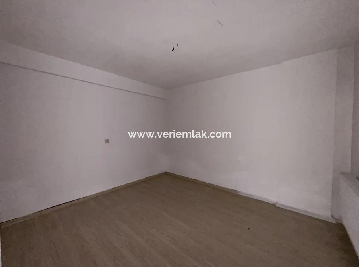 4 2 Duplex Flats For Sale In A Complex With Pool In Seferihisar Çolakibrahimbey Neighborhood