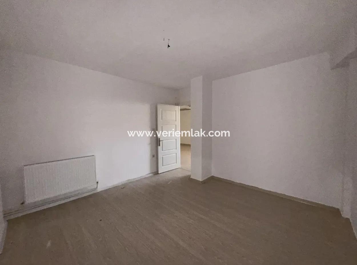 4 2 Duplex Flats For Sale In A Complex With Pool In Seferihisar Çolakibrahimbey Neighborhood