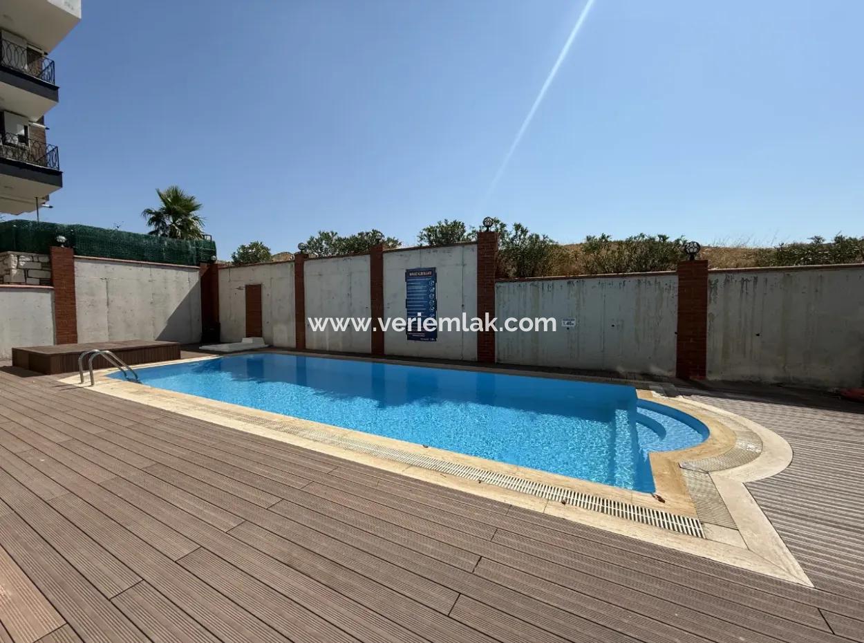4 2 Duplex Flats For Sale In A Complex With Pool In Seferihisar Çolakibrahimbey Neighborhood