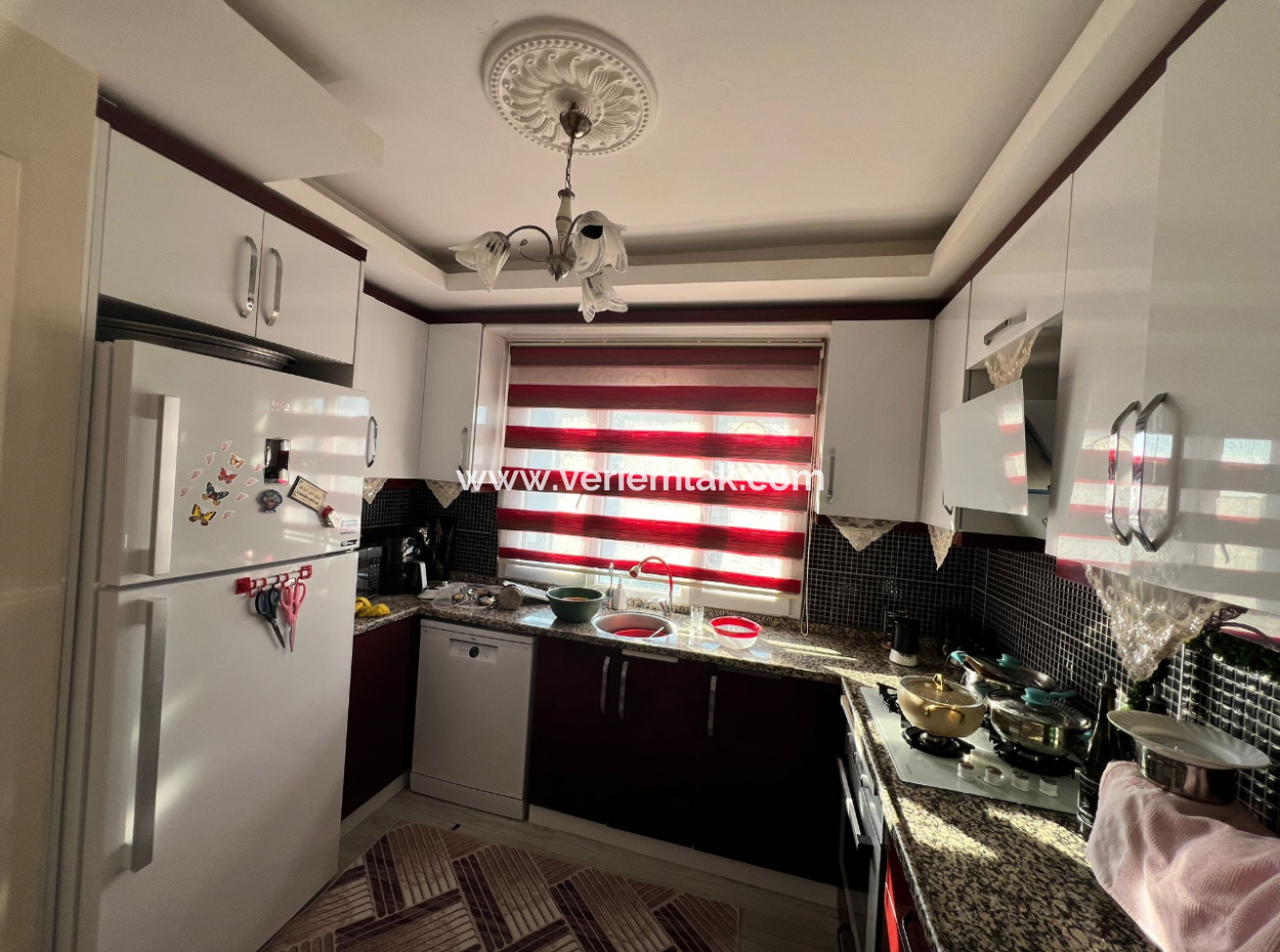 2 1 Indoor Kitchen Apartment For Sale In Seferihisar Çolakibrahim Bey