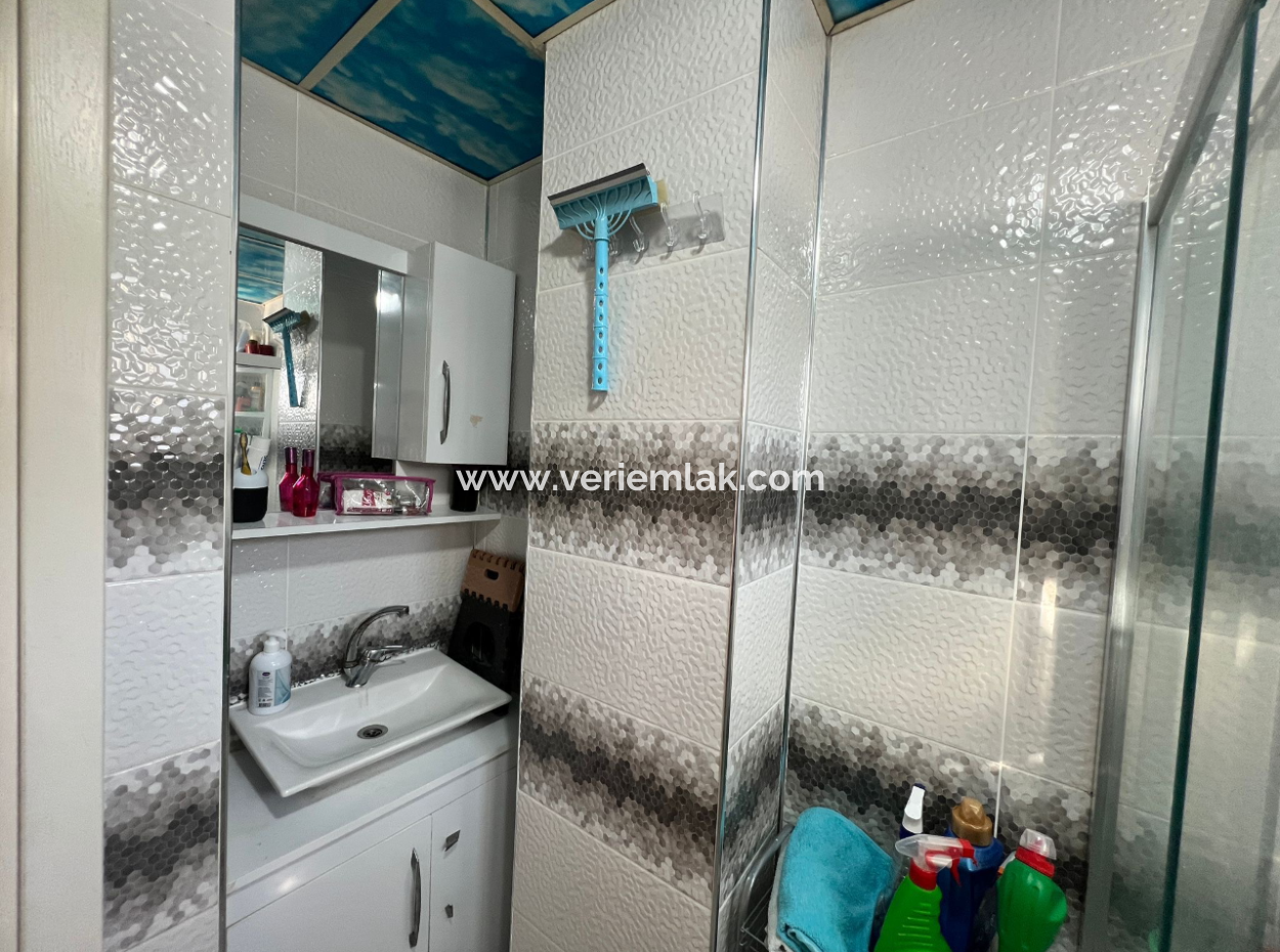 2 1 Indoor Kitchen Apartment For Sale In Seferihisar Çolakibrahim Bey