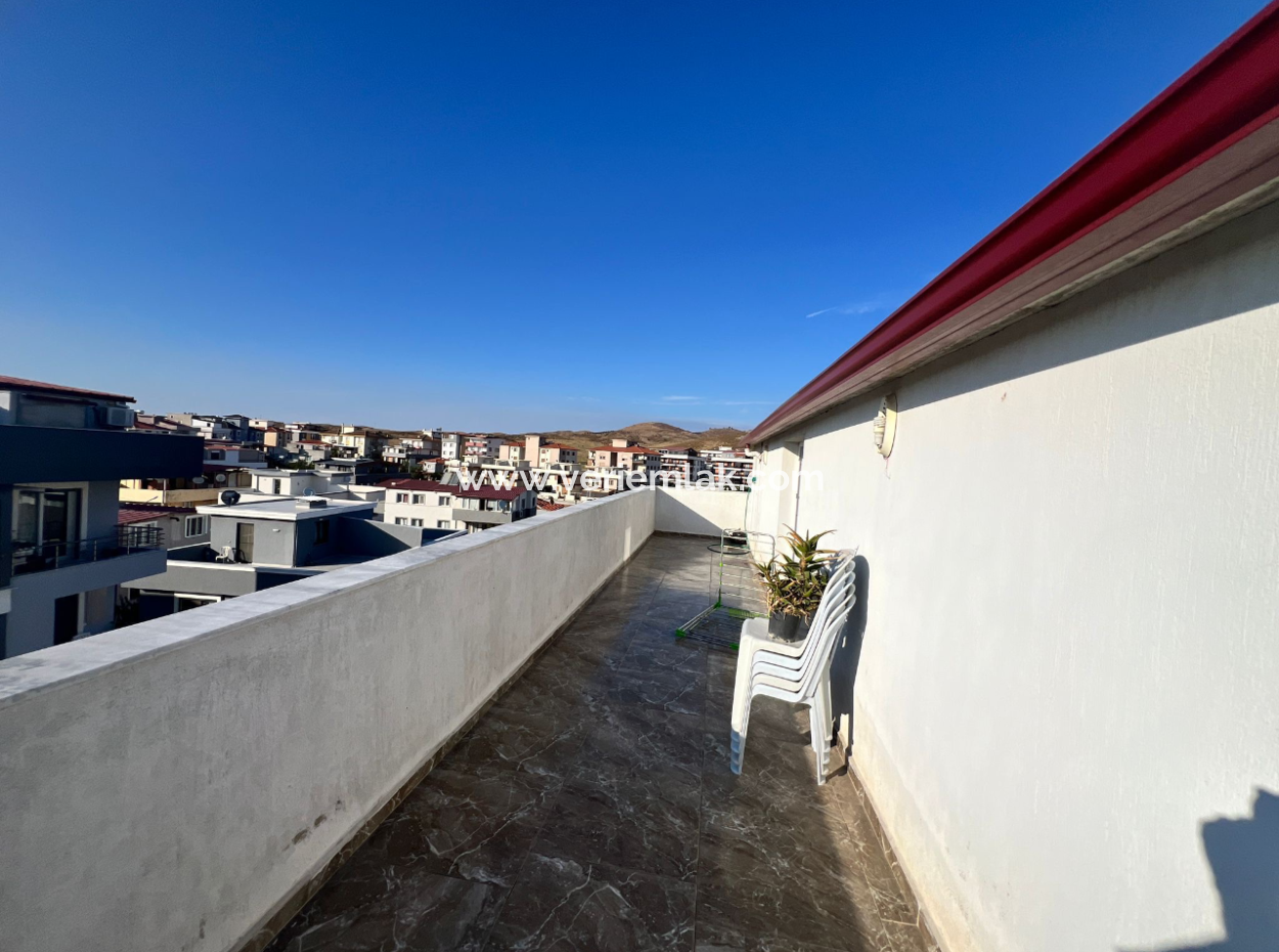 2 1 Indoor Kitchen Apartment For Sale In Seferihisar Çolakibrahim Bey