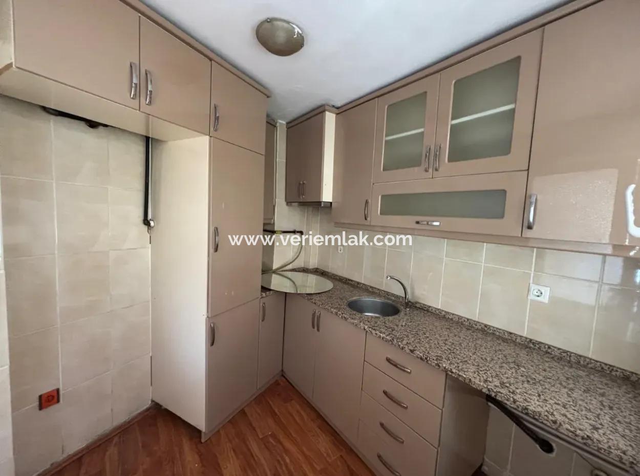 Alsancak State Hospital Opposite Corner 2Nd Floor Rental Office,Office