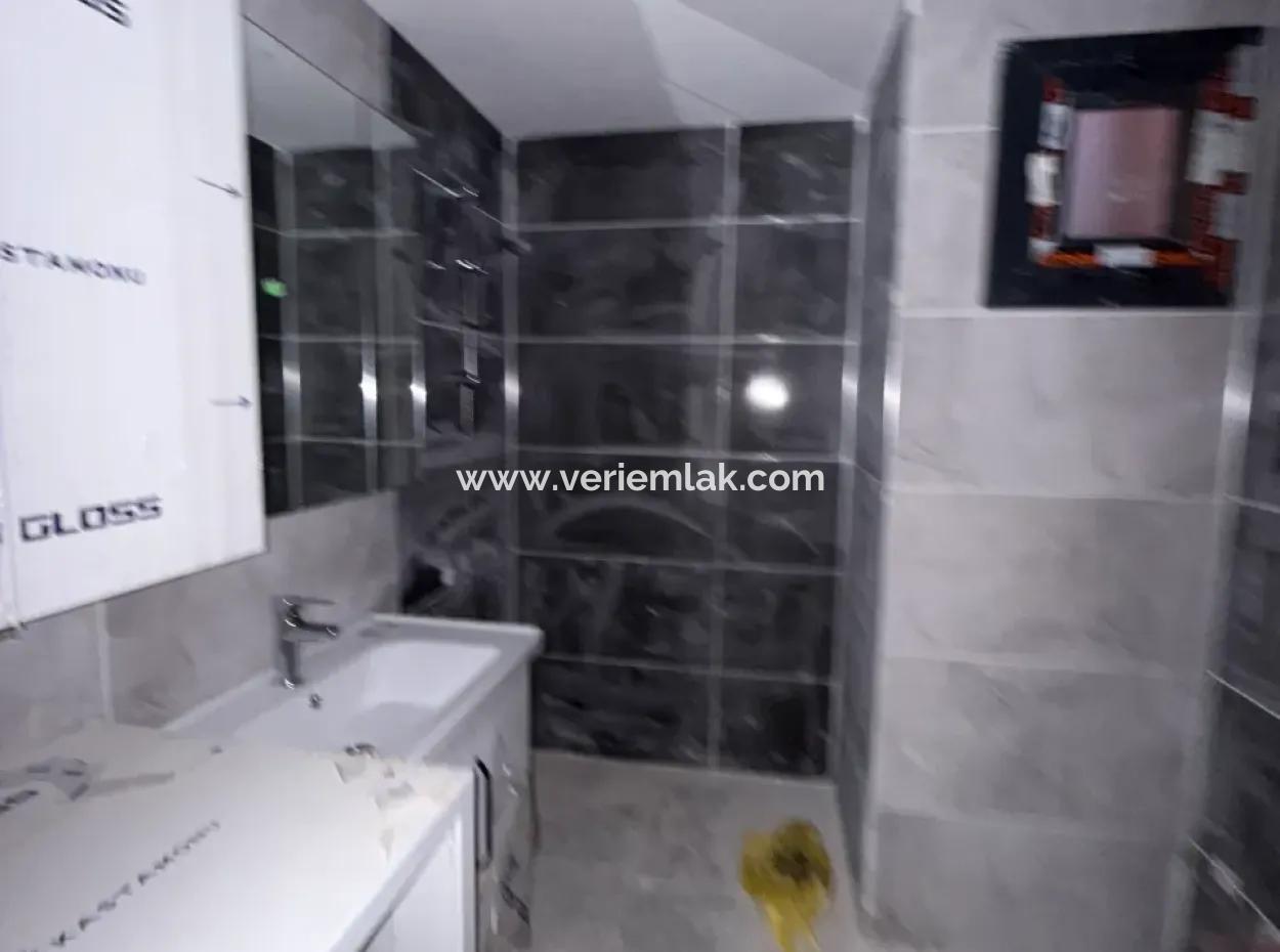 New 2 1 Apartment For Sale Near Seferihisar State Hospital, With A Wide Usage Area