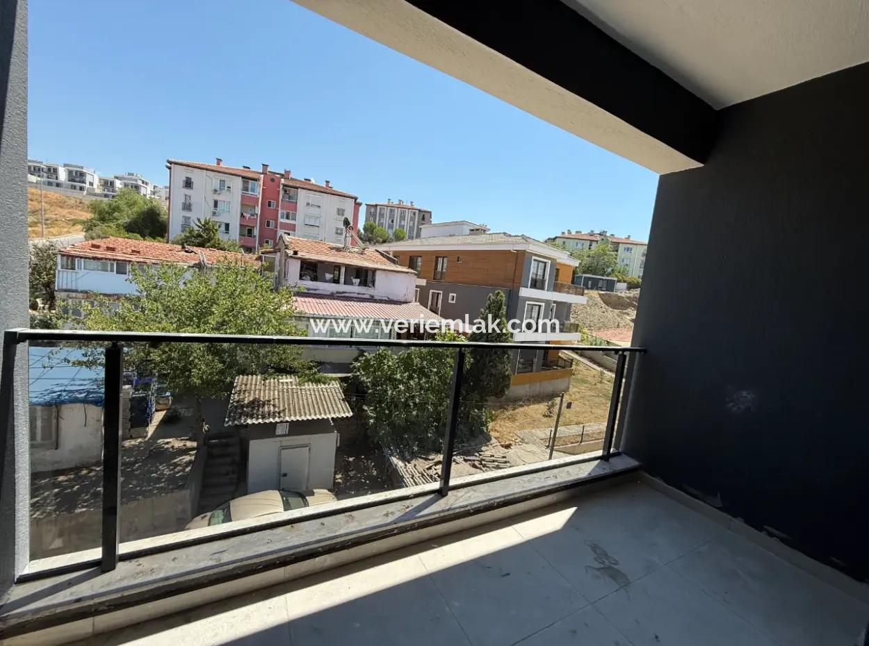 New 2 1 Apartment For Sale Near Seferihisar State Hospital, With A Wide Usage Area