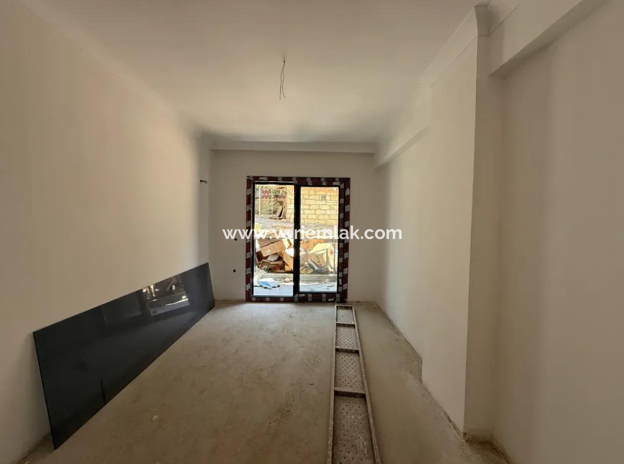 2 1 Apartment For Sale Near Seferihisar State Hospital, With Zero, Convenient Planning