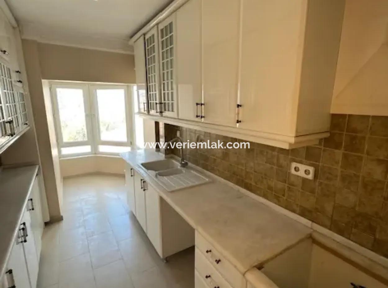 Corner With Magnificent View In Bostanli Atakent, Arakat Parking Lot With Full Sea View