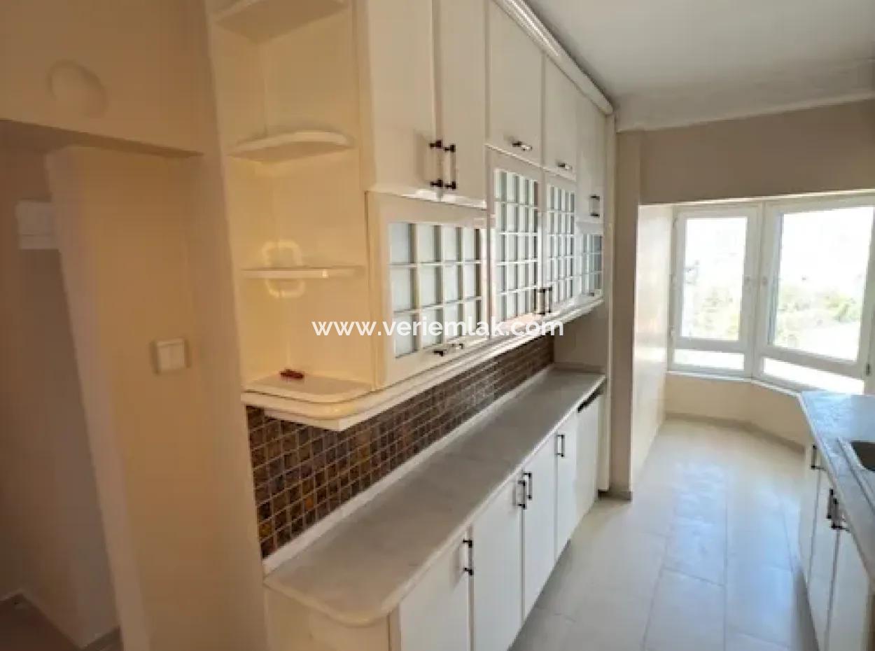 Corner With Magnificent View In Bostanli Atakent, Arakat Parking Lot With Full Sea View