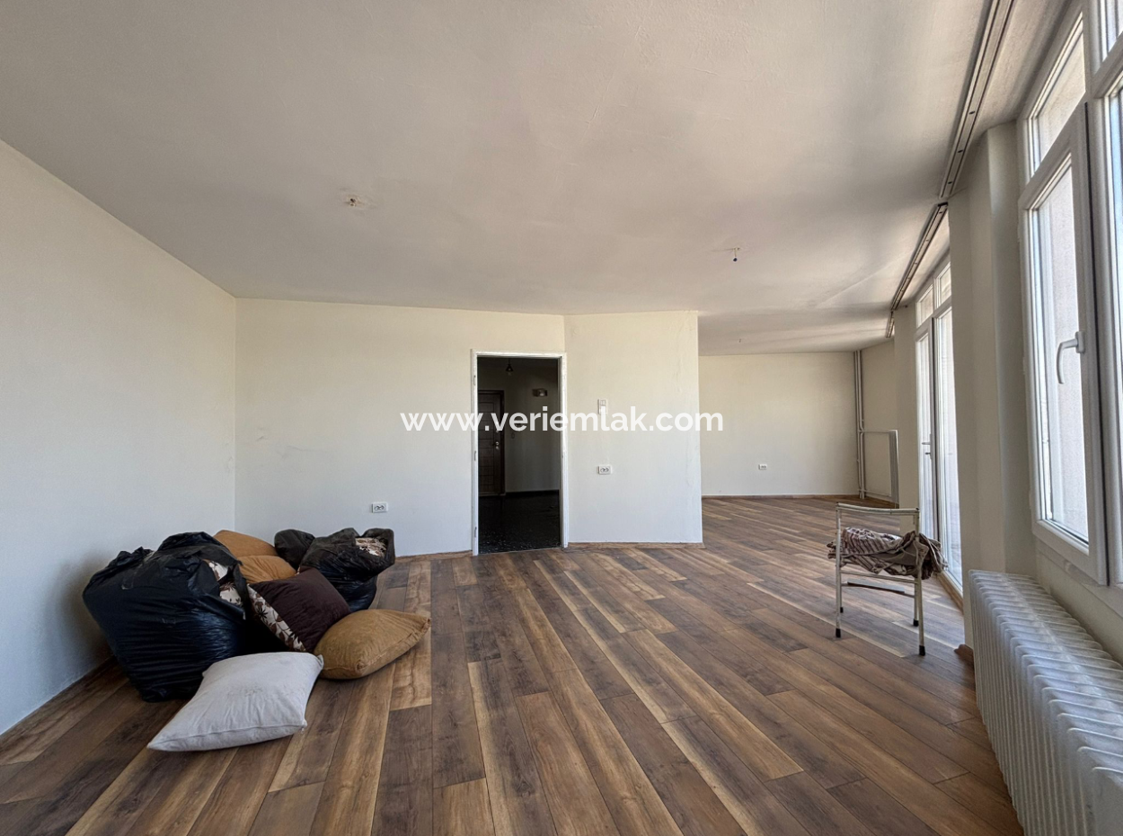 Alsancak Culture Neighborhood Şair Eşref 2 1 Free Rent Apartment!