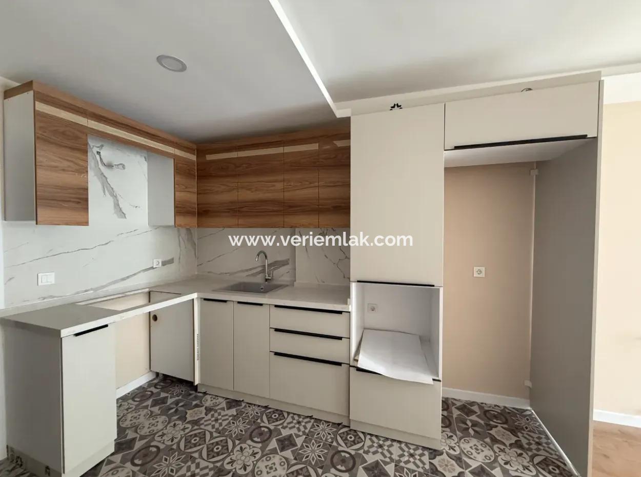 Modern And Luxurious 1 1 Apartment In Seferihisar Çolakibrahimbey!