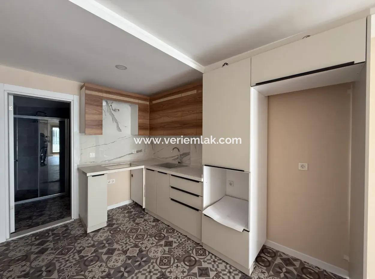Modern And Luxurious 1 1 Apartment In Seferihisar Çolakibrahimbey!