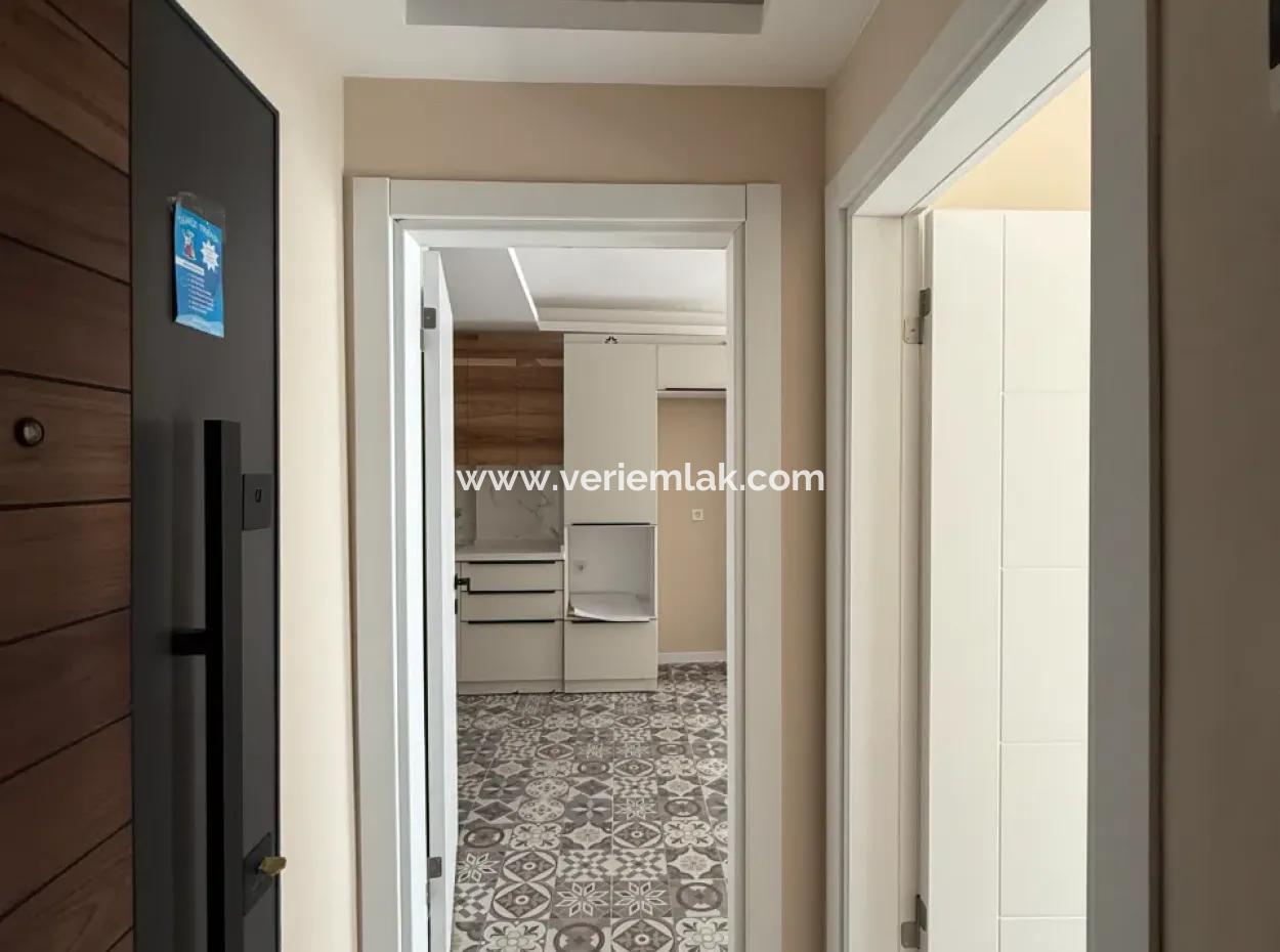 Modern And Luxurious 1 1 Apartment In Seferihisar Çolakibrahimbey!
