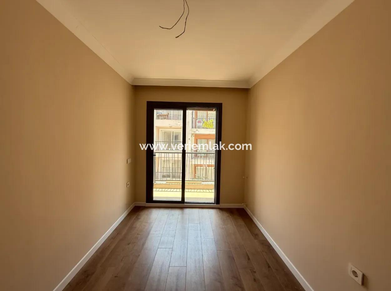 Modern And Luxurious 1 1 Apartment In Seferihisar Çolakibrahimbey!