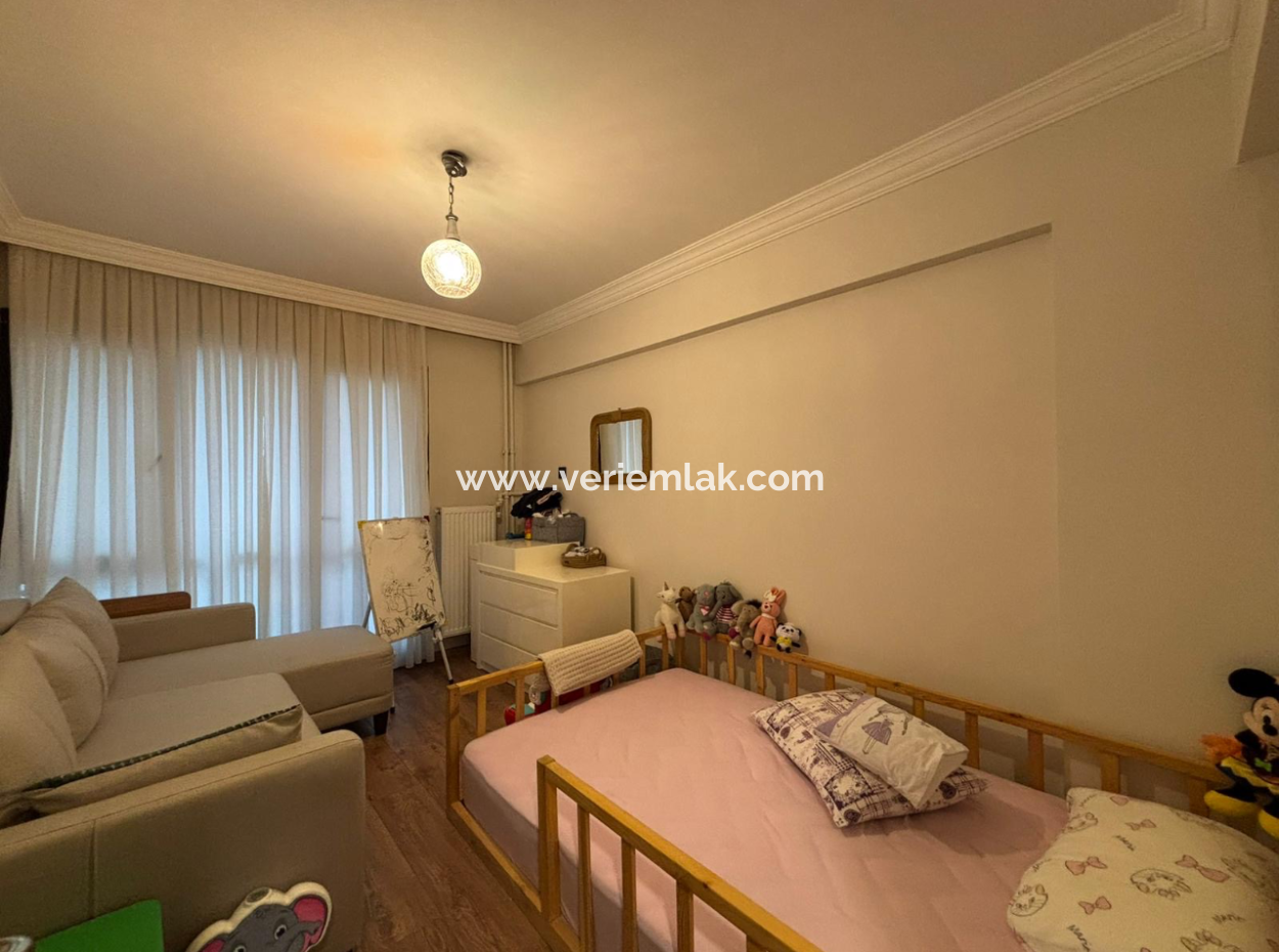 Alsancak Architect Sinanda Cost-Free 3 1 3Rd Floor Opportunity Apartment For Sale!