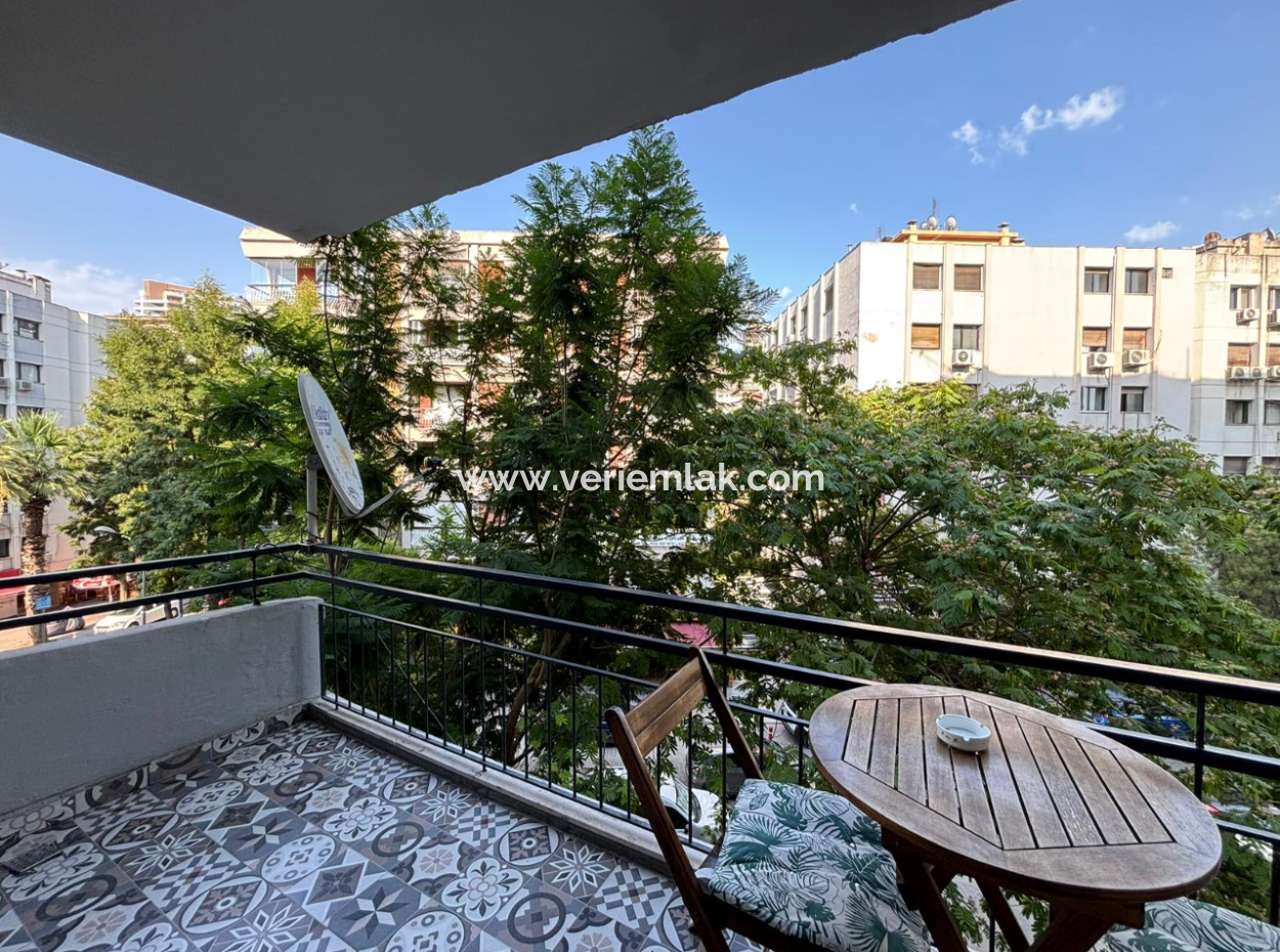 Alsancak Architect Sinanda Cost-Free 3 1 3Rd Floor Opportunity Apartment For Sale!