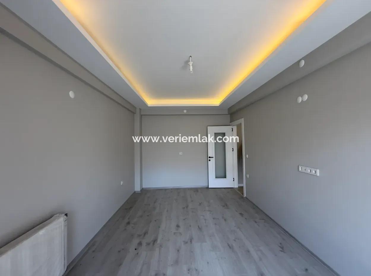 2 In 1 Apartment Designed With Luxury Architecture In Seferihisar Çolakibrahimbey