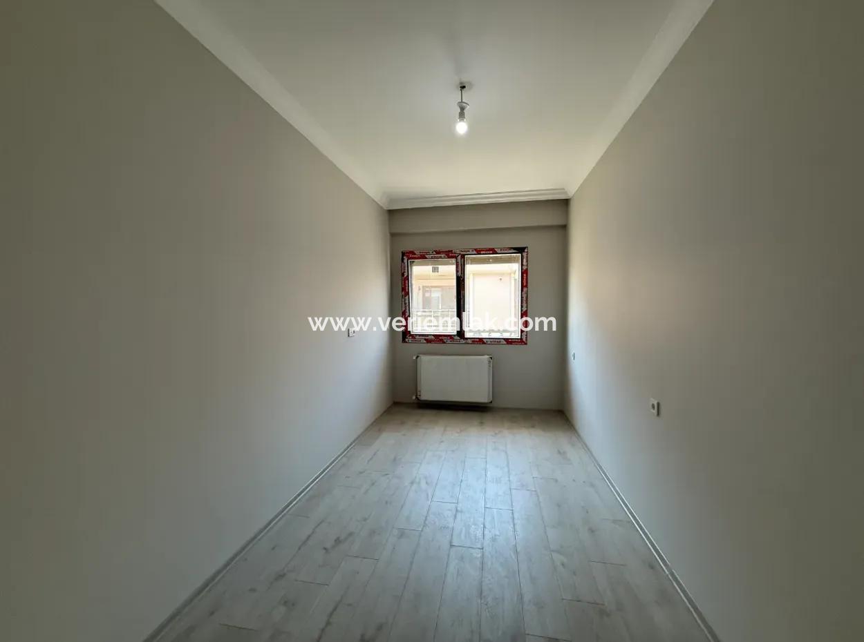 2 In 1 Apartment Designed With Luxury Architecture In Seferihisar Çolakibrahimbey