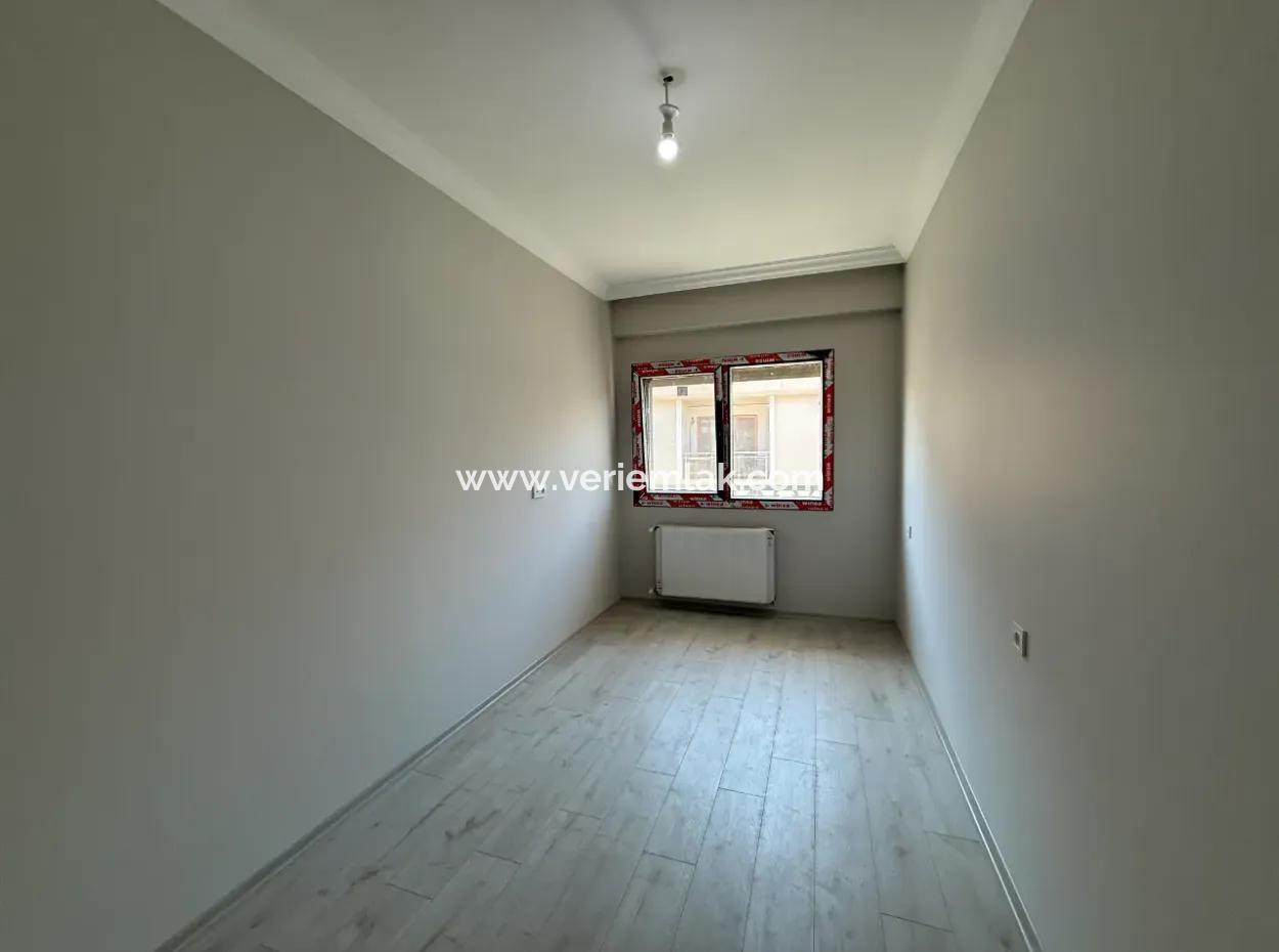 2 In 1 Apartment Designed With Luxury Architecture In Seferihisar Çolakibrahimbey
