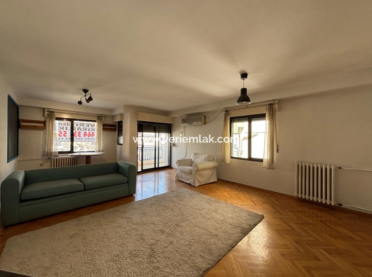 5Th Floor Air-Conditioned Apartment For Rent On Alsancak Poet Eşref Boulevard