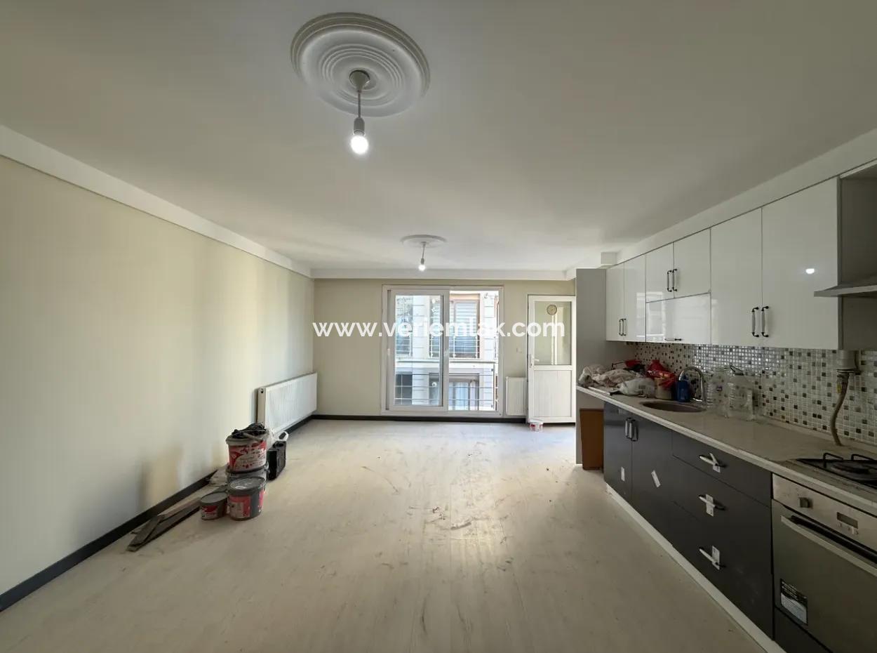 2 1 Centrally Situated Apartment For Sale In Seferihisar Hidirlik