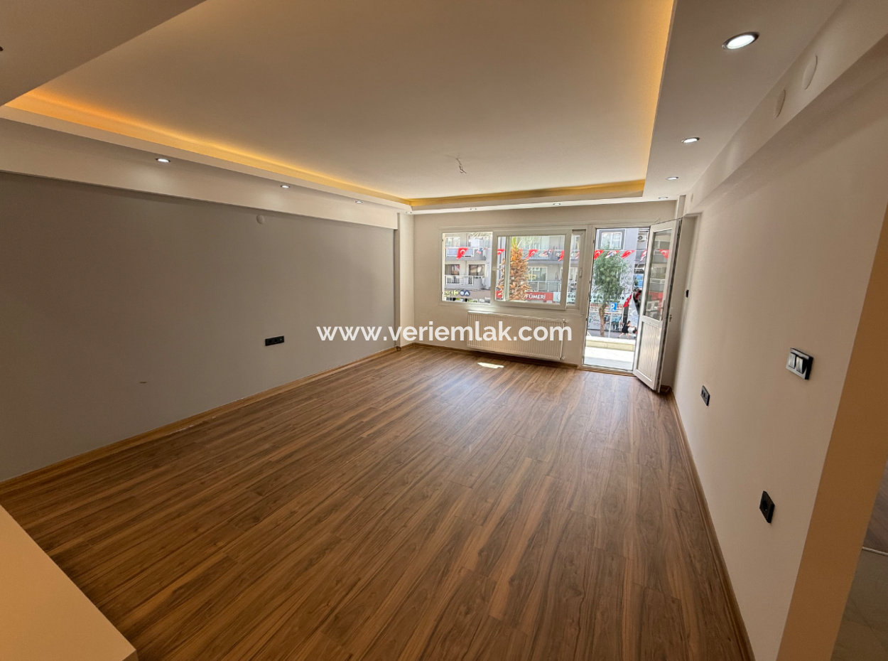 Free Of Cost On A Fully Renovated Street Near University Of Economics