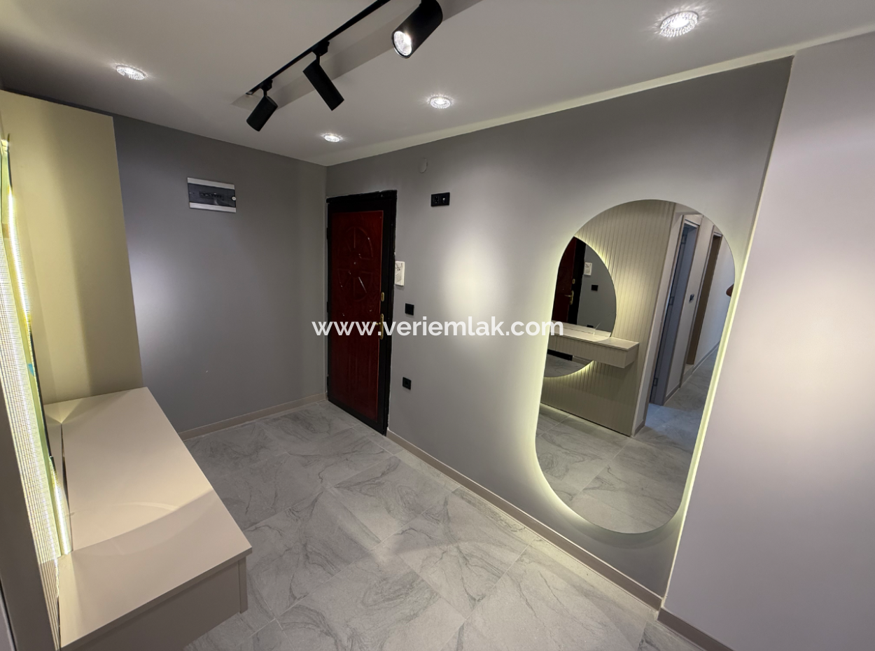 Free Of Cost On A Fully Renovated Street Near University Of Economics