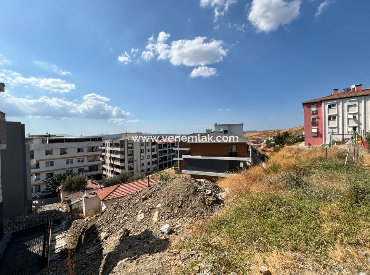 Zoned Land For Sale 300M2 Near Seferihisar State Hospital