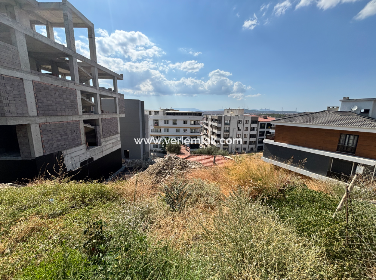 Zoned Land For Sale 300M2 Near Seferihisar State Hospital