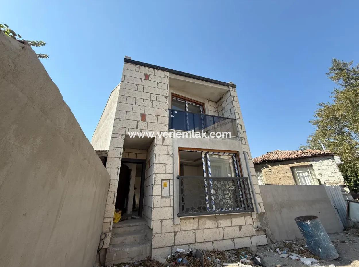 Brand New Detached Villa For Sale In Camikebir Neighborhood Of Seferihisar – Independent Living In The City Center