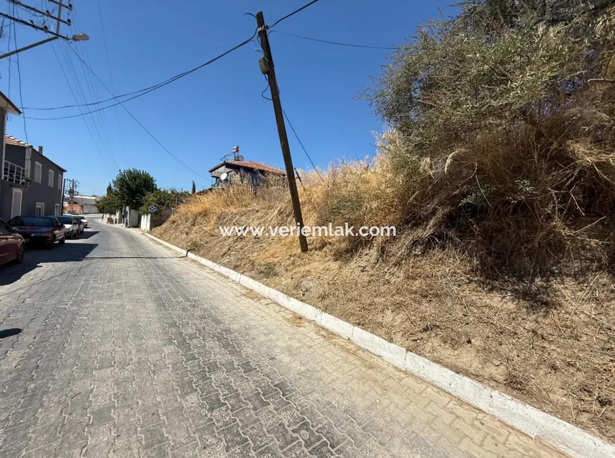 1/2 Share Detached House For Sale In Seferihisar Ulamış Village Center