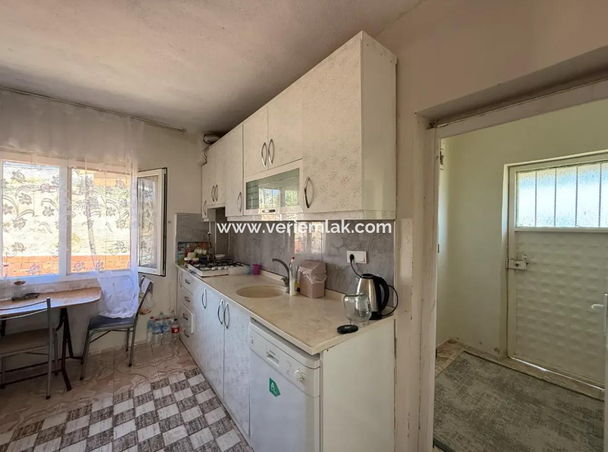 1/2 Share Detached House For Sale In Seferihisar Ulamış Village Center