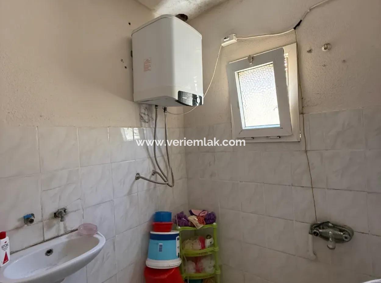 1/2 Share Detached House For Sale In Seferihisar Ulamış Village Center