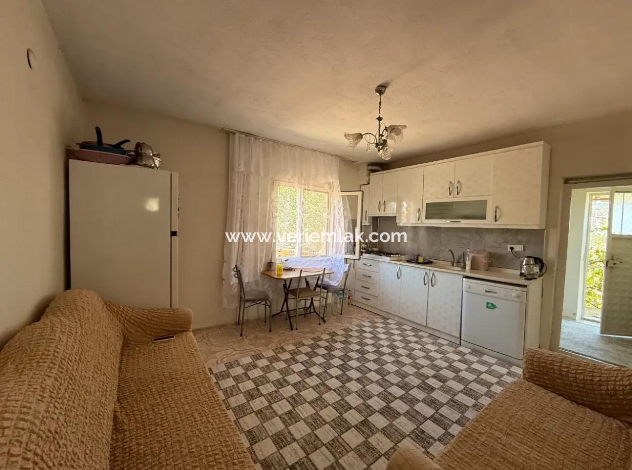 1/2 Share Detached House For Sale In Seferihisar Ulamış Village Center