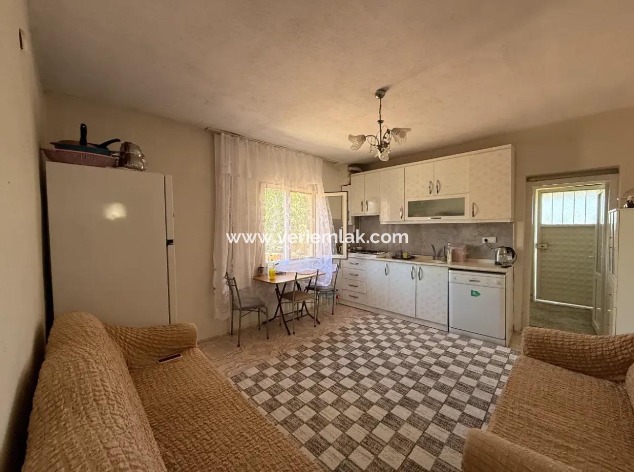 1/2 Share Detached House For Sale In Seferihisar Ulamış Village Center