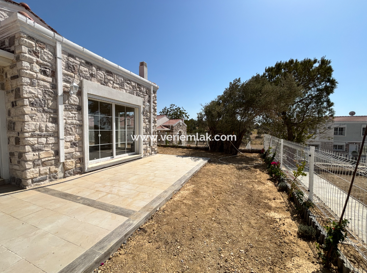 3 1 Villas For Sale Crowned With Modern Architecture In Seferihisar İhsaniye Village