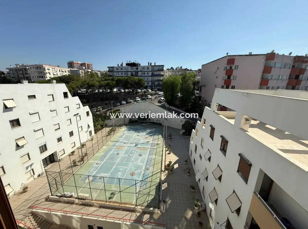 A Spacious Apartment Of 130 M² Located On The 7Th Floor In Tibaş Site, One Of The Most Prestigious Sites Of Izmir, Is For Rent!