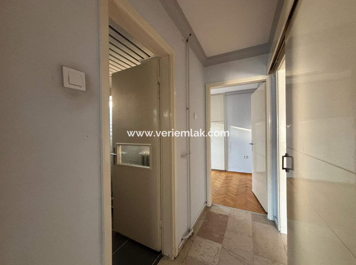 Flat For Rent Near Alsancak Talatpaşa 2 1 Elevator And Parking Lot.