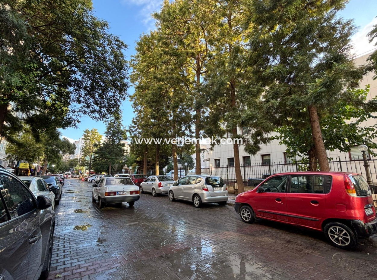 1 1 Apartment For Rent With Elevator Opposite Alsancak Private Health Hospital!