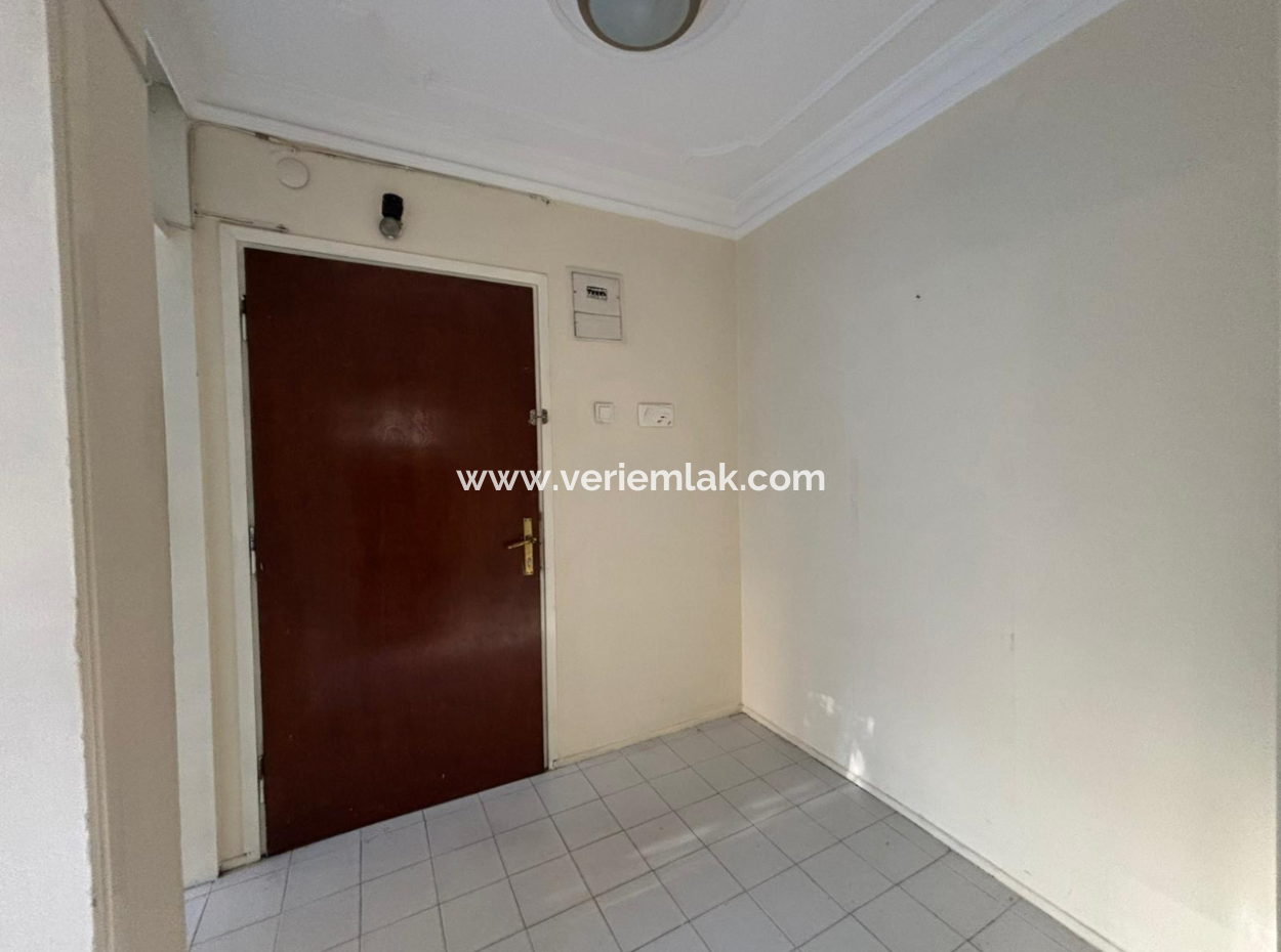 1 1 Apartment For Rent With Elevator Opposite Alsancak Private Health Hospital!