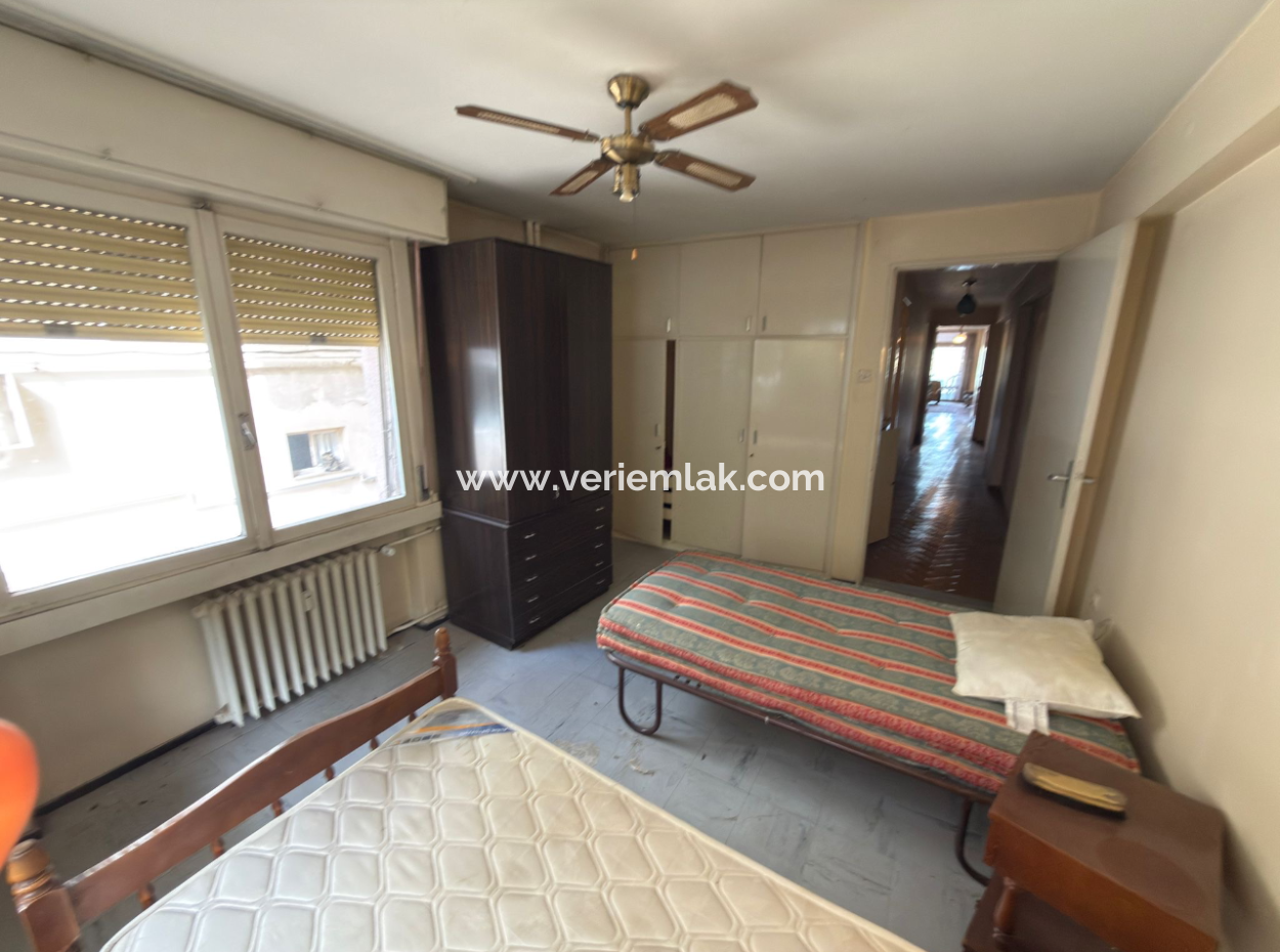 Mansion Flat With Corner Parking Lot In Küçükyali Quarantine Square Without Dark Room