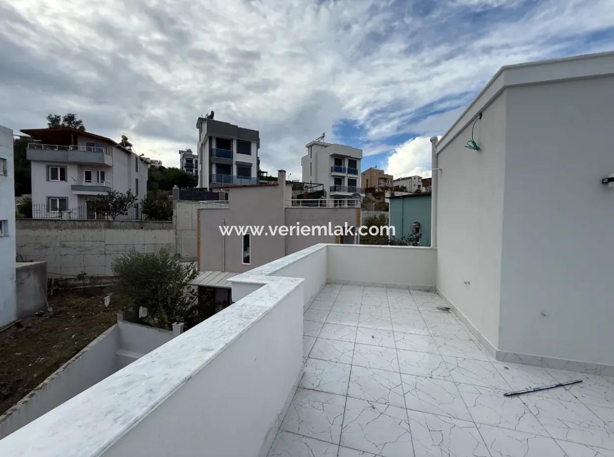 Villa With Garden Within Walking Distance To The Sea In Seferihisar Akarca