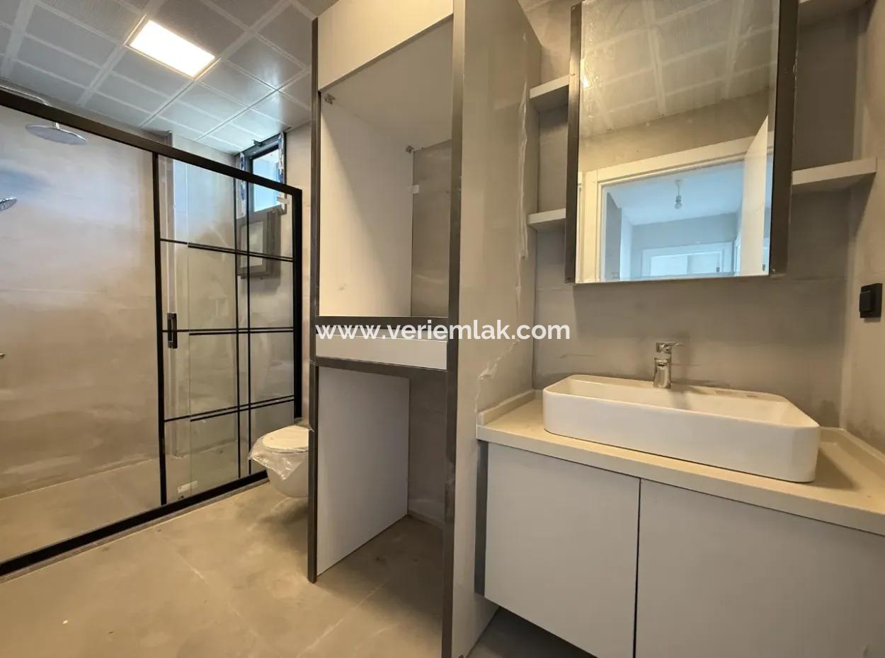 Centrally Location Villa For Sale In Seferihisar Çolakibrahimbey Neighborhood