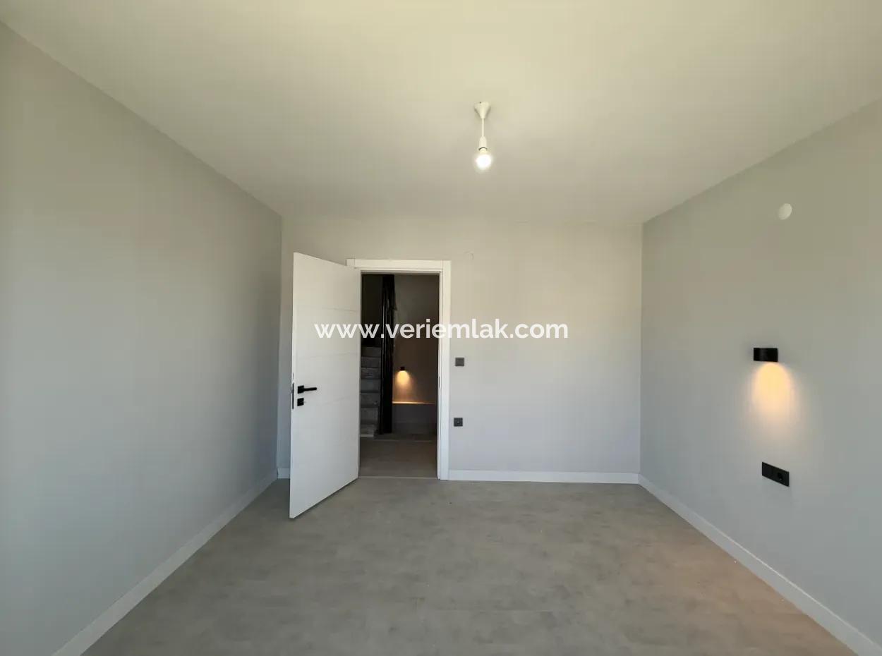 Centrally Location Villa For Sale In Seferihisar Çolakibrahimbey Neighborhood